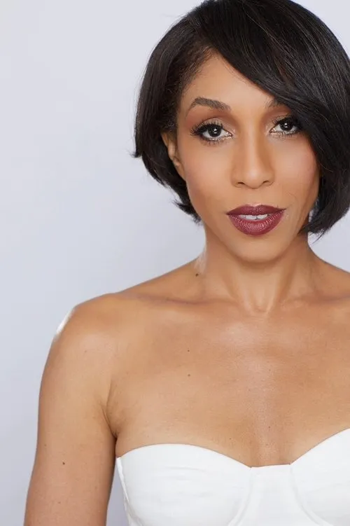 Tiffany Coty interpretando a Tara