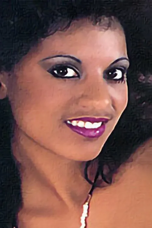 Tiffany Rose interpretando a