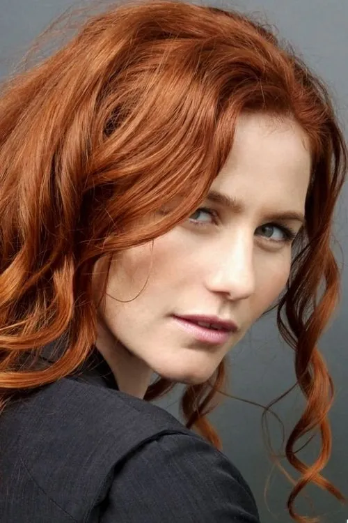 Tilly Scott Pedersen interpretando a Franc