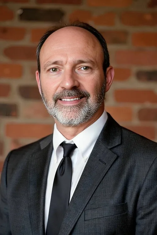 Bob Cleeland ha trabajado con Tim Munsey en 2 ocasiones