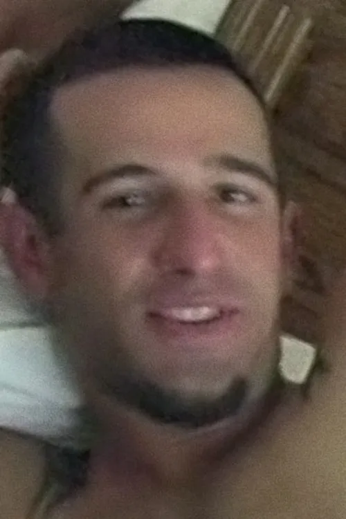 Timm Zane interpretando a (archive footage)