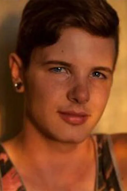 Julian Smiles ha trabajado con Timo Garrett en 5 ocasiones