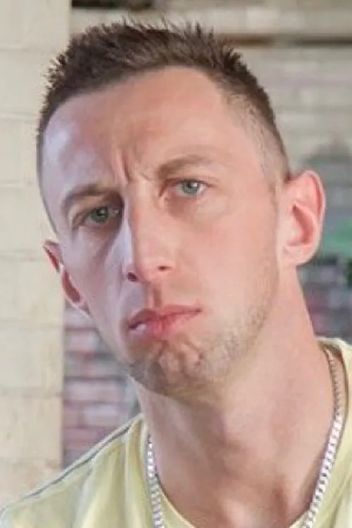 Timo Krupp interpretando a 