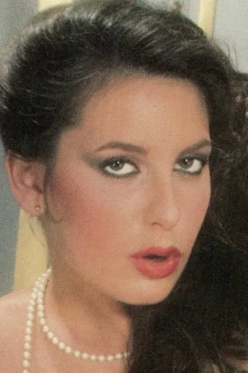 Tina Blair interpretando a 