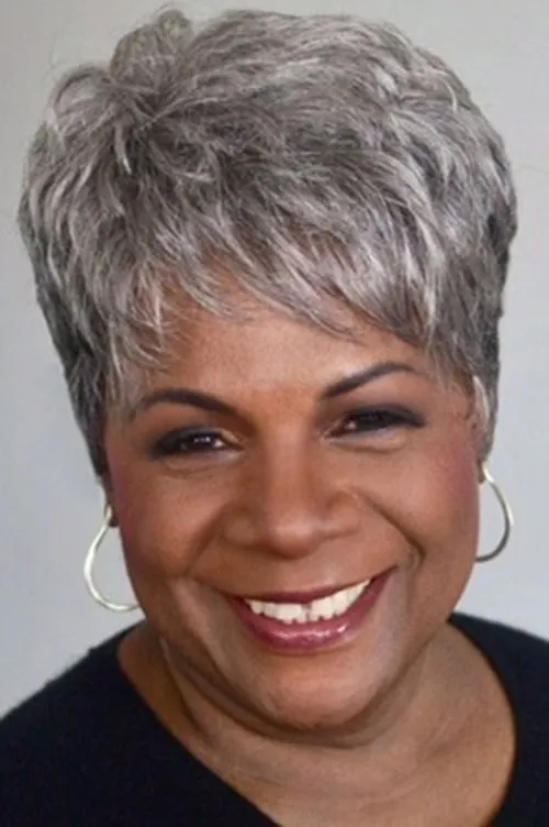 Foto de perfil del actor Tina Fabrique en el reparto