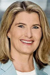 Tina Hassel en su biografía y filmografía