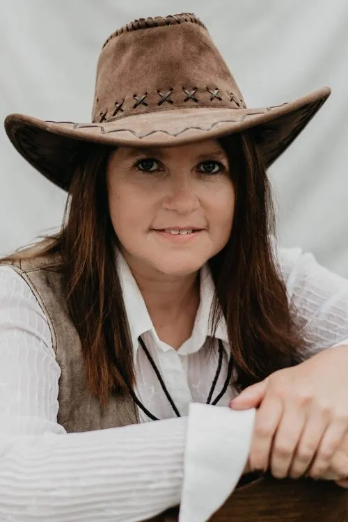 Lori Campbell ha trabajado con Tina Louise Owens en 1 ocasiones