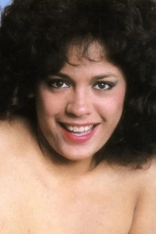 Tina Marie interpretando a Honey