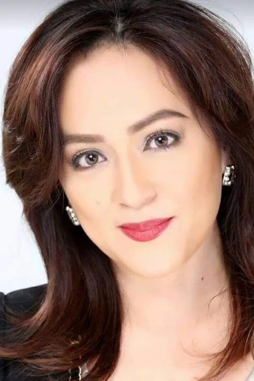 Tina Paner interpretando a 