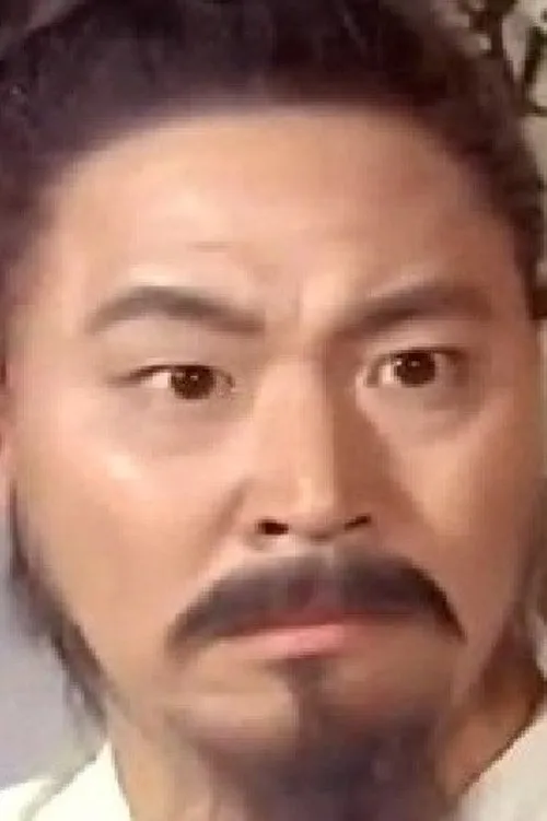 Ting Chuen interpretando a 