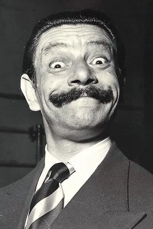 Tino Scotti interpretando a Mambretti