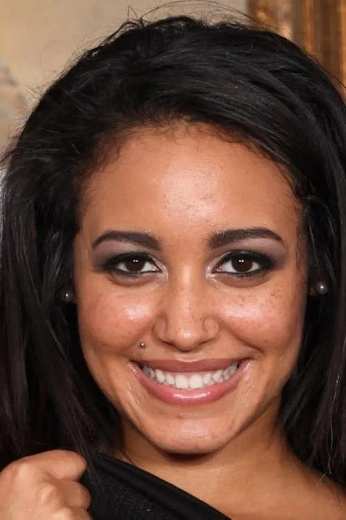 Tinslee Reagan interpretando a (archive footage)