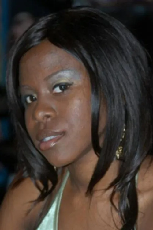 Tiny Star interpretando a 