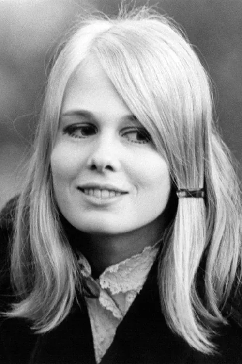 Tippy Walker interpretando a Christine Rojas