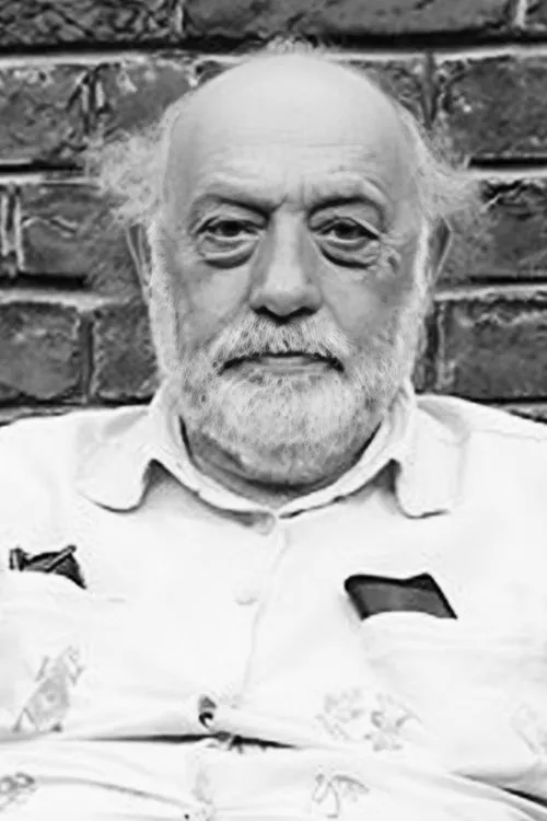 Tito Gómez interpretando a 