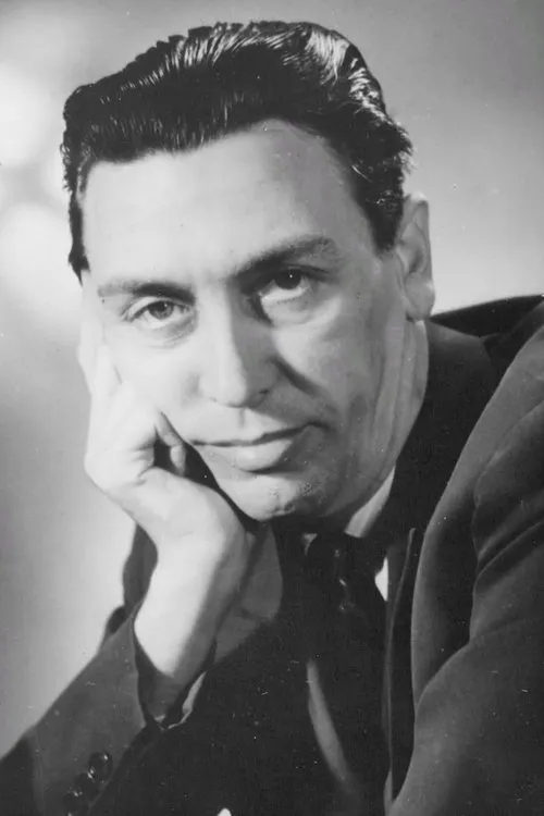 Tjadden Hällström interpretando a Manager för Spotnicks