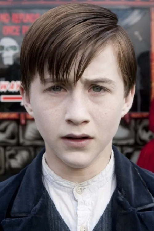 Toby Hall interpretando a Humphrey