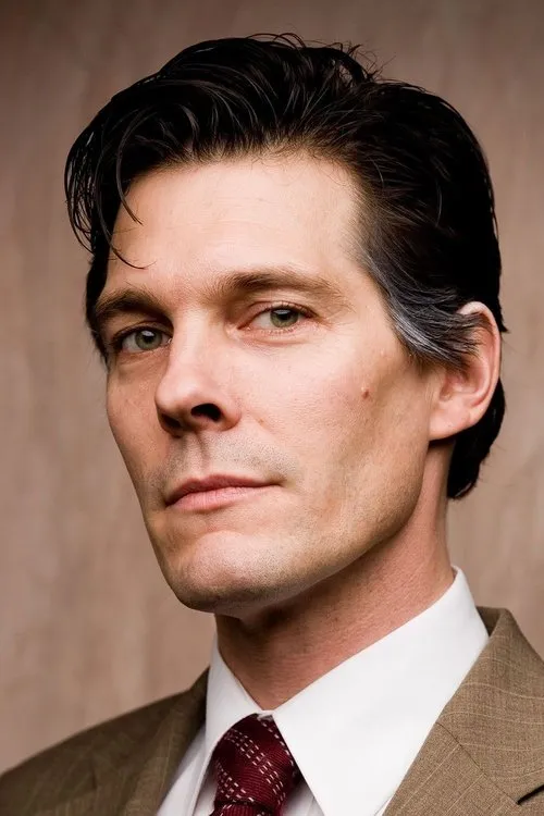 Toby Park interpretando a Cast