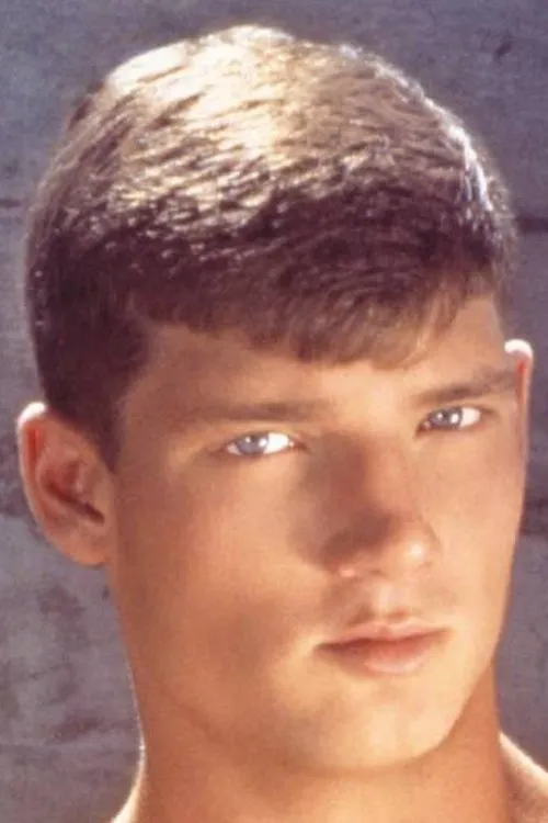 Todd Mitchell interpretando a 