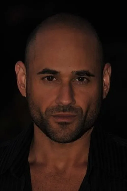 Toi Rose interpretando a Roadie (uncredited)