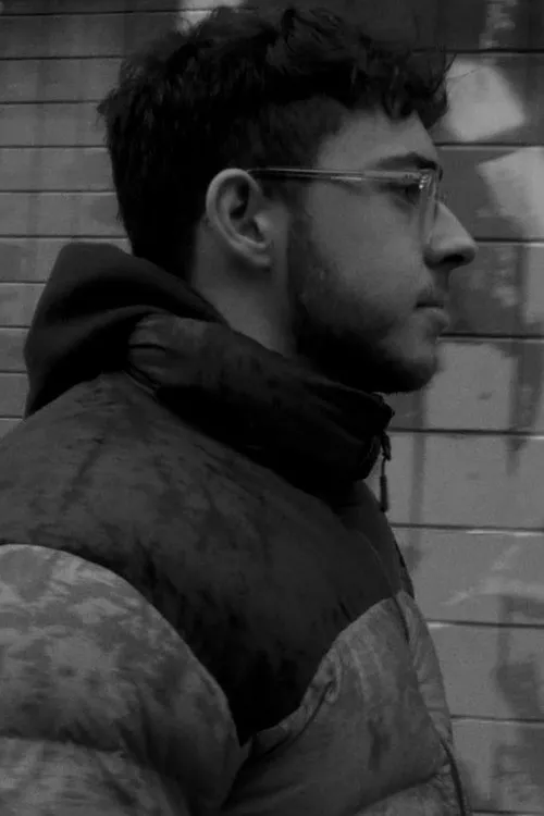 Shaun McGowan ha trabajado con Tom Abbott en 1 ocasiones