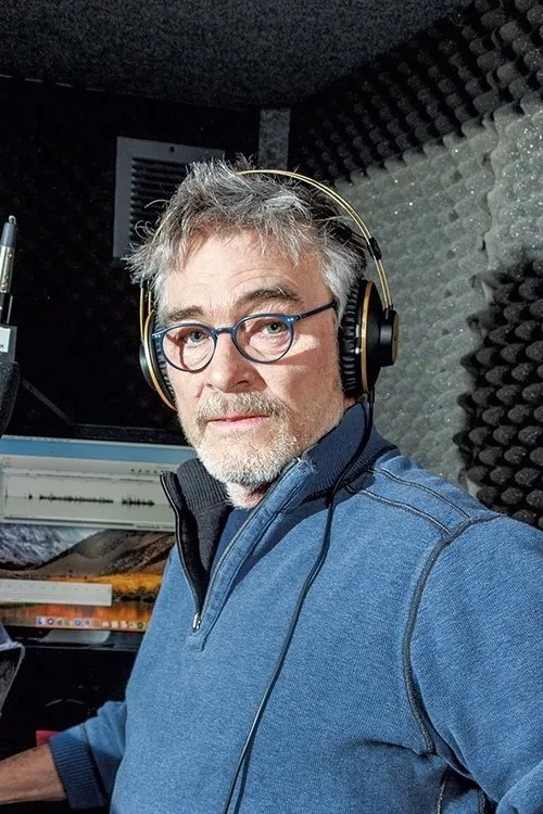 Jacqueline Hennessy ha trabajado con Tom Bodett en 1 ocasiones