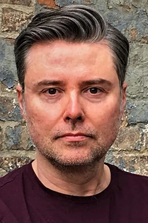 Tom Martin interpretando a 