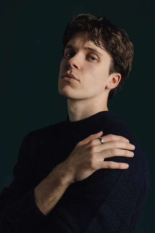 Adam Ovadia ha trabajado con Tom Spiby en 1 ocasiones