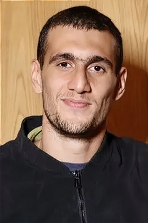 Zeca Veloso ha trabajado con Tom Veloso en 2 ocasiones