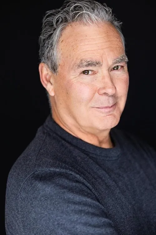 Chance Gibbs ha trabajado con Tom Young en 4 ocasiones