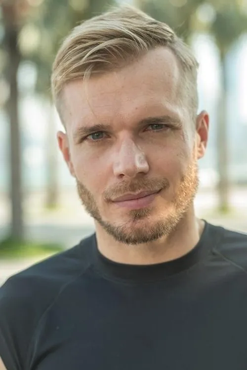 Tomasz Ciachorowski en su biografía y filmografía