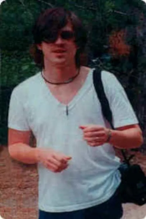 D.J. Vivona ha trabajado con Tommy Biondo en 1 ocasiones