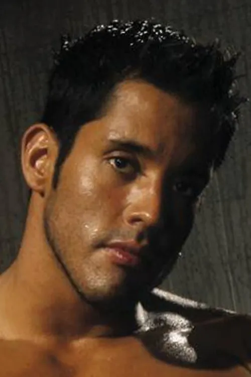 Tommy Blade interpretando a 