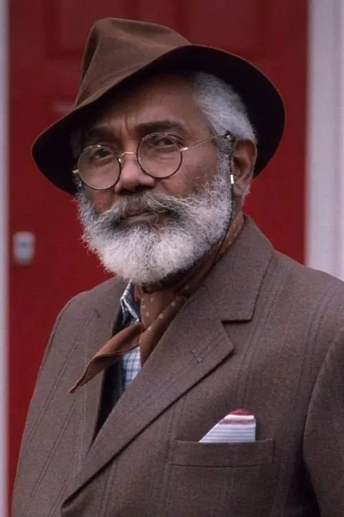 Tommy Eytle interpretando a Phil