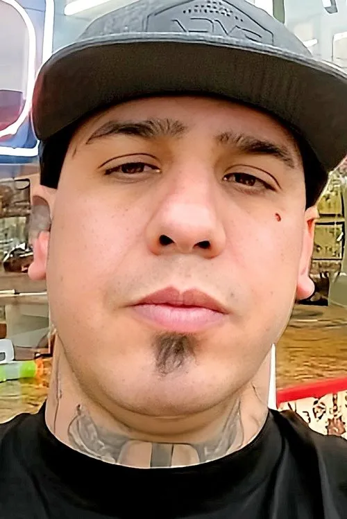 Tommy Montoya — personaje: Self - Tattoo Artist