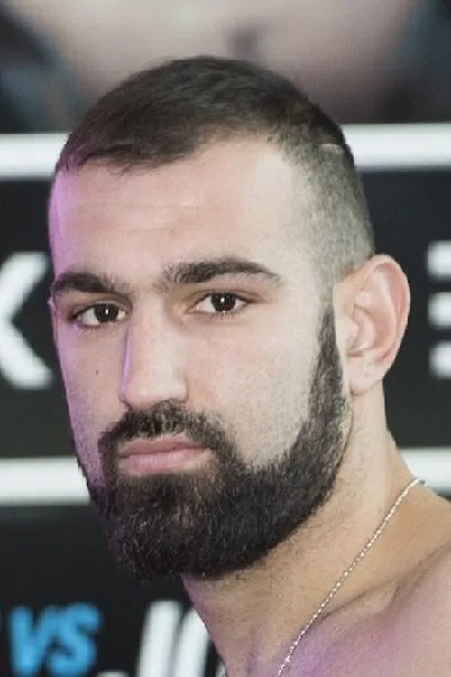 Joe Ducker ha trabajado con Toni Visic en 1 ocasiones