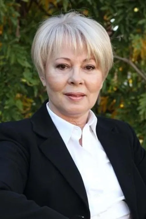 Tonicha interpretando a Lurdes