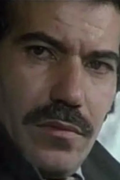 Ennio Biasciucci ha trabajado con Tony Askin en 1 ocasiones