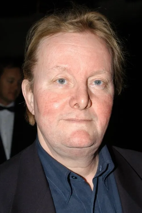 Tony Hendra interpretando a George Parkyn