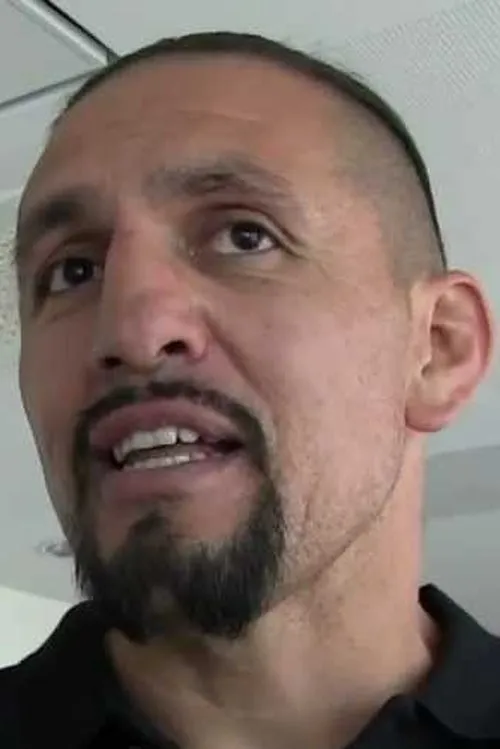 Joe Camacho ha trabajado con Tony Lopez en 1 ocasiones