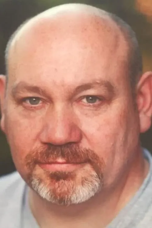 Tony Mooney interpretando a Tommy Douglas