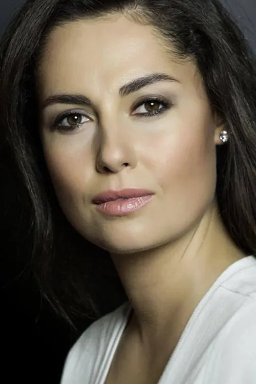 Toprak Sağlam en su biografía y filmografía