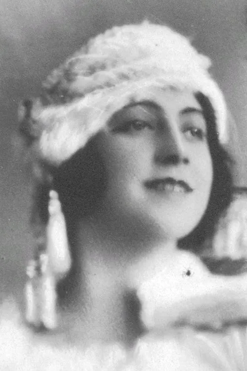 Tora Carlsson interpretando a Ellusha