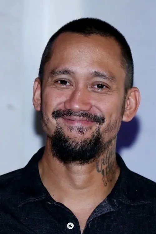 Tora Sudiro interpretando a Boss Tata