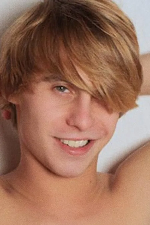 Gabriel Kelly ha trabajado con Tori Andrews en 2 ocasiones