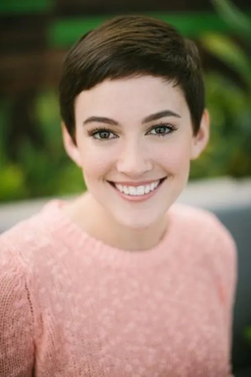 Tory Stolper interpretando a Jennifer