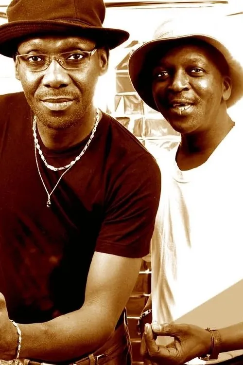 Tewfik Farès ha trabajado con Touré Kunda en 1 ocasiones