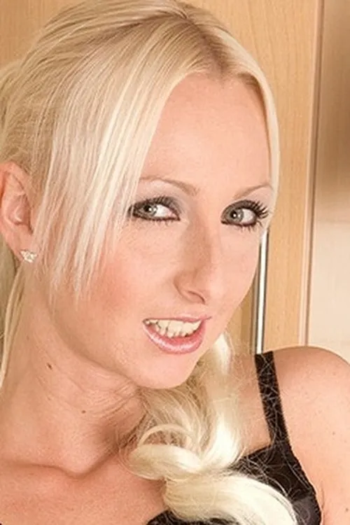 Tracey Lain interpretando a 