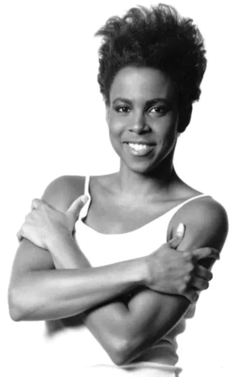 Tracy Camilla Johns interpretando a Nola Darling