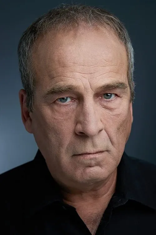 Tracy Miller interpretando a Jack Schaeffer